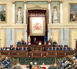 Vista general del hemiciclo durante la intervención de Su Majestad el Rey durante su intervención en la apertura de la XIV Legislatura